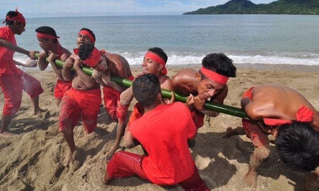 Bambu Gila Menjadi Tradisi Mistis Di Maluku