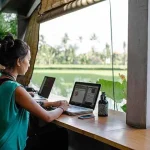 Kehidupan Nomaden Yang Berpindah Tempat Serta Remote Work