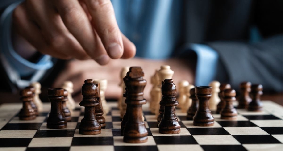 Permainan Otak Melalui Olahraga Catur Yang Berstrategi