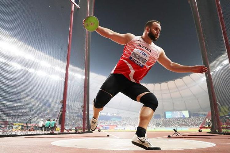 Olahraga Pelemparan Menggunakan Sebuah Cakram Di Atletik