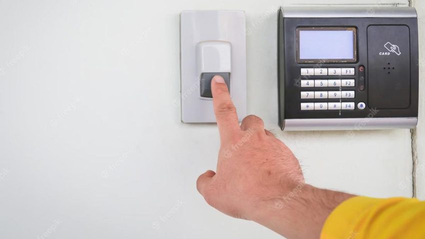 Pemberitahuan Tamu Melalui Alat Canggih Bel Pintu