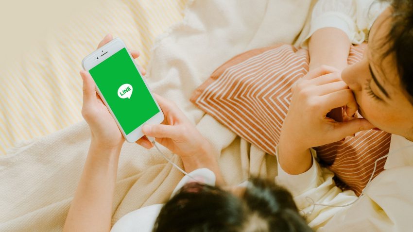 Penggunaan Aplikasi Line Untuk Berkomunikasi Secara Mudah