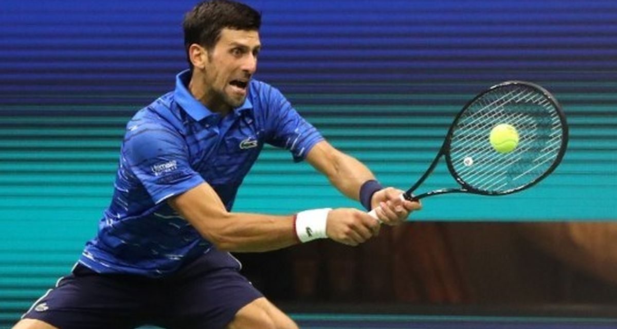 Olahraga Bola Tenis Dengan Lapangan Lebar