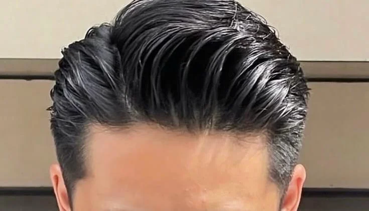 Penataan Rambut Menggunakan Pomade Untuk Para Pria