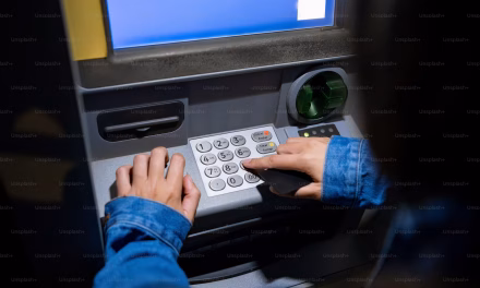 Komponen Pengetikan Perangkat Digital Atau Keypad