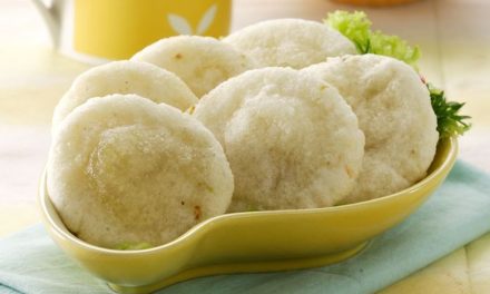 Jajanan Bandung Cireng Dengan Berbagai Isian Di Dalam
