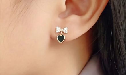 Pemasangan Tindikan Atau Piercing Pada Bagian Tubuh