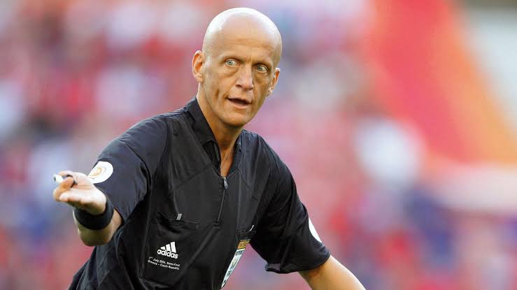 Pengatur Pertandingan Seorang Wasit Dan Bertanggung Jawab