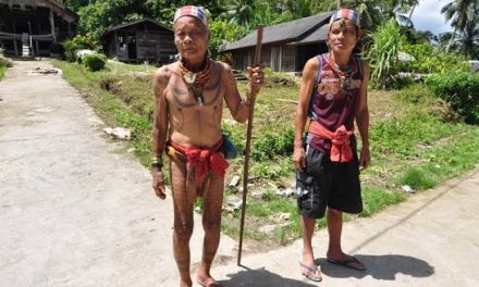 Seseorang Pengobatan Tabib Dengan Cara Tradisional