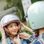 Pelindung Berkendaraan Bagian Kepala Sebuah Helm