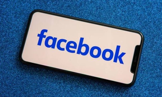 Sebuah Aplikasi Facebook Sebagai Media Sosial