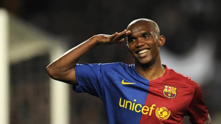 Seseorang Penyerang Bola Yaitu Samuel Eto'o