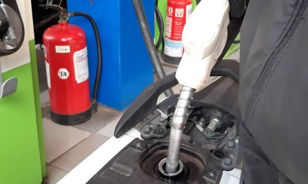 Sebuah Minyak Tenaga Kendaraan Yaitu Bensin