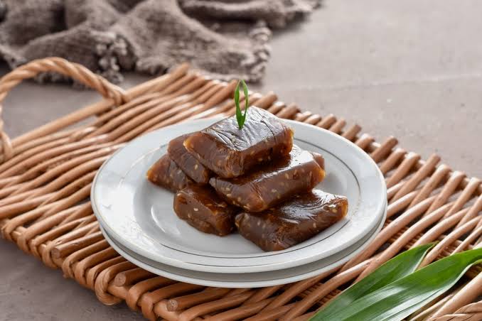 Makanan Tradisional Dodol Dengan Beberapa Bahan Masakan