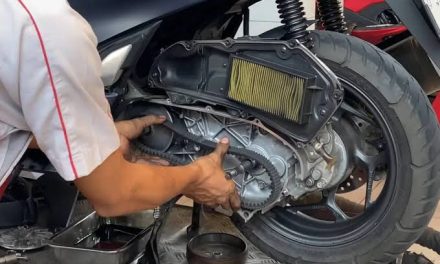 Sebuah Komponen CVT Motor Dengan Perawatannya
