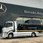 Suatu Kendaraan Towing Untuk Menderek Peralatan Benda Berat