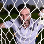Seseorang Penjaga Gawang Kiper Andalan Buffon
