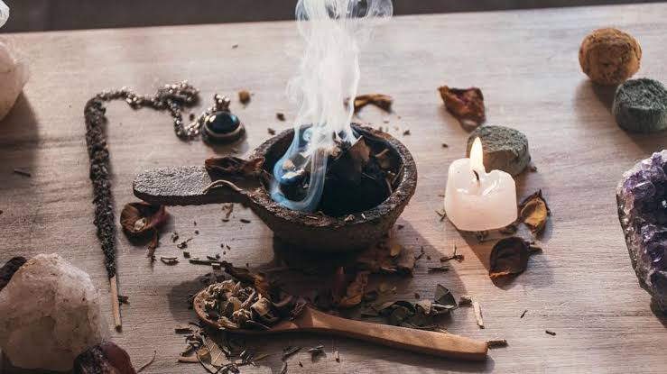 Getah Aromatik Kemenyan Dari Tumbuhan Alami